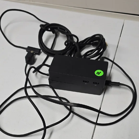 Microsoft Black Multi-Port USB & Ethernet Docking Hub